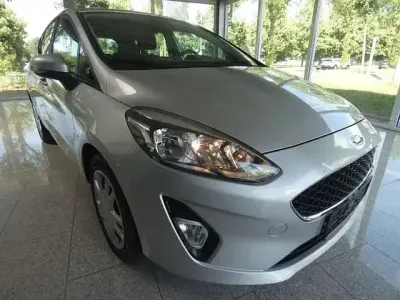 Gebraucht Ford Fiesta Trend 101 PS (74 kW) 2019 Weiss Kleinwagen