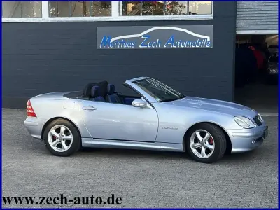 Usata Mercedes SLK200 163 CV (119 kW) 2002 Blu Cabrio