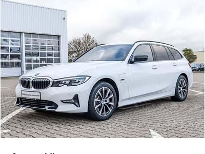 BMW 330e