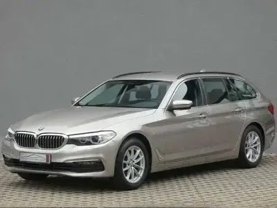 Gebraucht BMW 520 Sport Line 184 PS (135 kW) 2019 Kaschmirsilber (metallic) Kombi