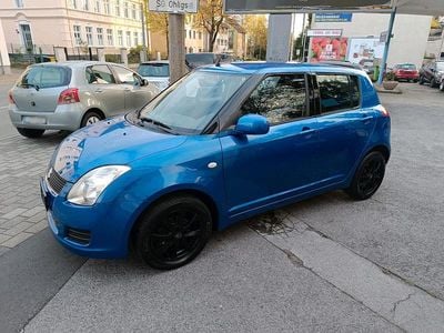 Second-hand Suzuki Swift 68 CP (50 kW) 2010 Albastru Hatchback