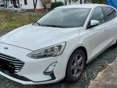 Gebraucht Ford Focus Cool & Connect 150 PS (110 kW) 2018 Weiß Limousine