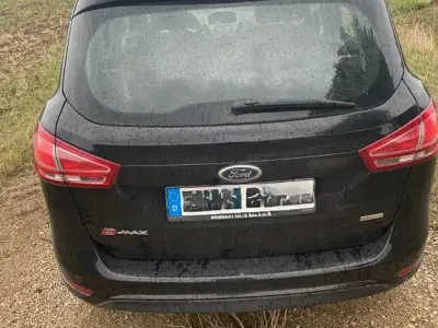 Gebraucht Ford B-MAX SYNC Edition 101 PS (74 kW) 2017 Schwarz Van / Kleinbus