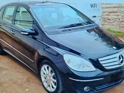 Gebraucht Mercedes B200 136 PS (100 kW) 2006 Schwarz Van / Kleinbus
