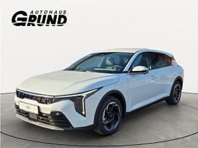 Neu Kia K4 Spirit 150 PS (110 kW) 2026 Weiß (schneeweiss) Limousine