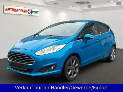 Gebraucht Ford Fiesta Titanium 101 PS (74 kW) 2013 Blau Kleinwagen