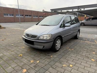 Second-hand Opel Zafira 101 CP (74 kW) 2004 Argintiu Monovolum