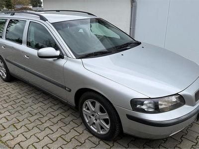Gebraucht Volvo V70 140 PS (102 kW) 2002 Silber Kombi