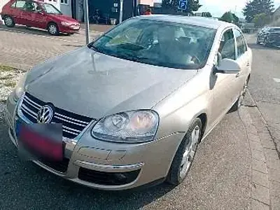 Gebraucht VW Jetta 90 PS (66 kW) 2008 Beige Limousine