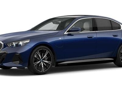 Gebraucht BMW 550e Comfort Edition 489 PS (359 kW) 2024 Blau Limousine