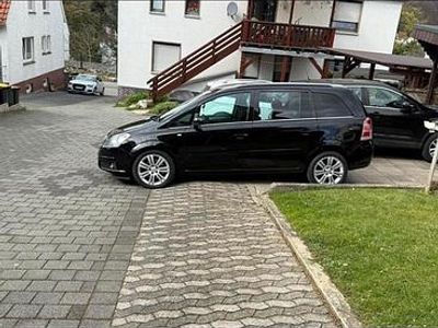 Usata Opel Zafira 120 CV (88 kW) 2005 Nero Monovolume