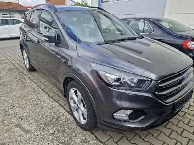 Usado Ford Kuga ST-Line 175 HP (128 kW) 2019 Cinzento SUV
