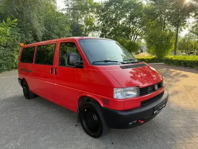 Gebraucht VW T4 102 PS (75 kW) 2002 Rot Van