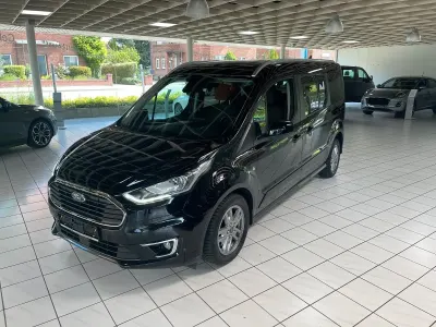 Gebraucht Ford Grand Tourneo Connect Titanium 120 PS (88 kW) 2022 Schwarz Van / Kleinbus