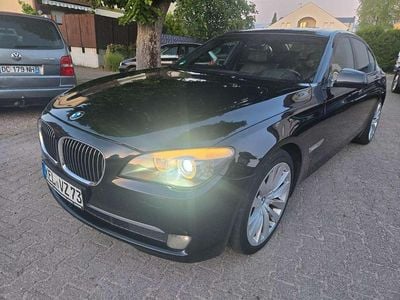 BMW 750