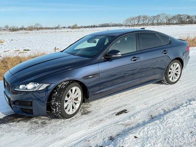 Gebraucht Jaguar XF R-Sport 180 PS (132 kW) 2017 Blau Limousine
