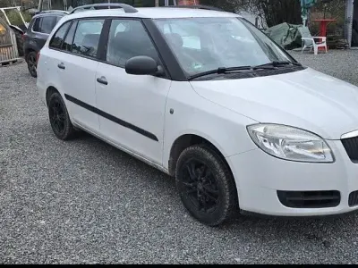 Gebraucht Skoda Fabia Ambiente 69 PS (50 kW) 2009 Weiß Kombi