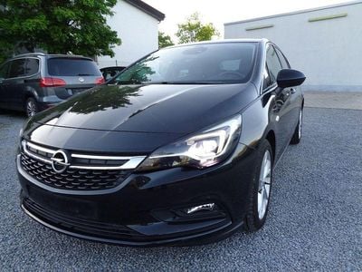 Second-hand Opel Astra Innovation 125 CP (91 kW) 2016 Negru Berlinǎ