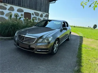 Gebraucht Mercedes E300 230 PS (169 kW) 2012 Beige Limousine