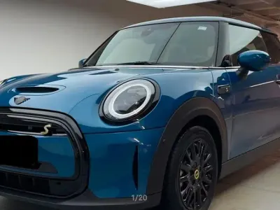 Gebraucht Mini Cooper SE Sport 135 kW (184 PS) 2022 Blau Kleinwagen