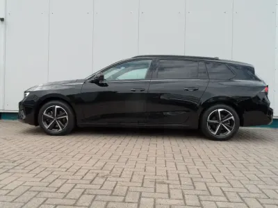 Gebraucht Opel Astra GS Line 131 PS (96 kW) 2025 Ksrbonschwarz Kleinwagen