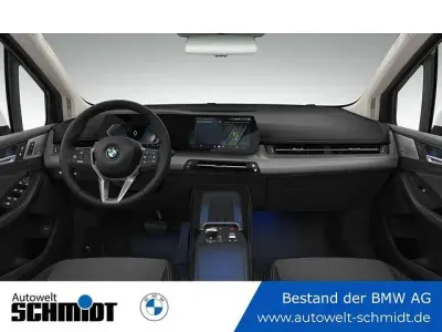 Gebraucht BMW 220 Active Tourer Comfort Edition 170 PS (125 kW) 2025 Alpinweiß Van / Kleinbus