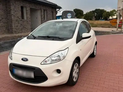 Gebraucht Ford Ka Trend 69 PS (50 kW) 2011 Weiß Kleinwagen