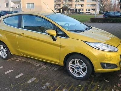 Gelb Gebraucht 2013 Ford Fiesta Kleinwagen | 7.300 € (Fairer Preis)