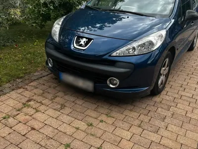Gebraucht Peugeot 207 95 PS (69 kW) 2007 Blau Kleinwagen