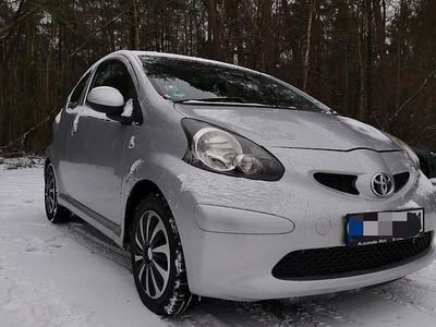 Silber Gebraucht 2008 Toyota Aygo Kleinwagen | 1.999 € (Etwas zu teuer)