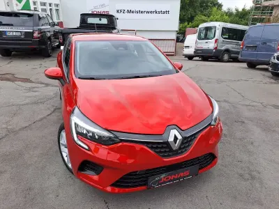 Gebraucht Renault Clio V Zen 91 PS (66 kW) 2022 Rot Limousine