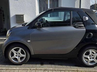 Usata Smart ForTwo Electric Drive 60 kW (82 CV) 2018 Nero Cabrio