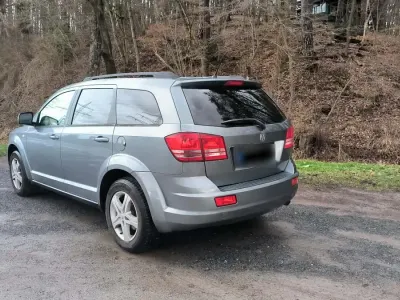 Gebraucht Dodge Journey 140 PS (102 kW) 2010 Grau SUV