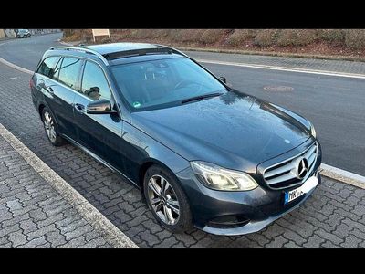 Gebraucht Mercedes E200 Avantgarde 136 PS (100 kW) 2013 Grau Limousine