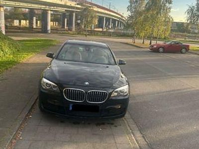 Schwarz Gebraucht 2014 BMW 730 M Sport Limousine | 18.800 € (Etwas zu teuer)