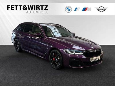 Gebraucht BMW 530e M Sport 292 PS (214 kW) 2023 Twilightpurple metallic Kombi