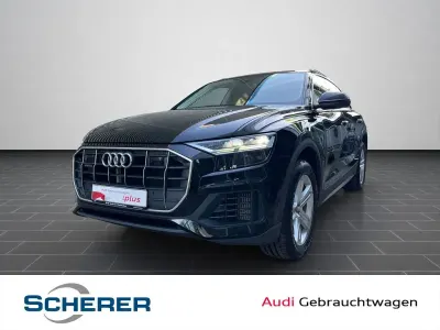 Używany Audi Q8 Basis 340 KM (250 kW) 2022 Czarny SUV