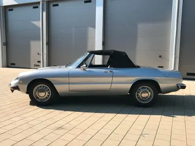 Gebraucht Alfa Romeo Spider 87 PS (63 kW) 1970 Silber Cabrio