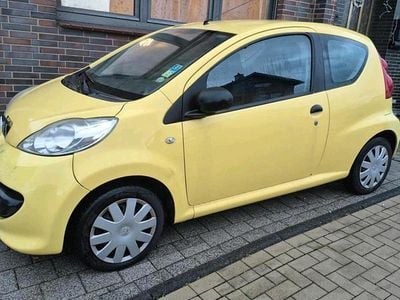Gebraucht Peugeot 107 60 PS (44 kW) 2006 Gelb Kleinwagen