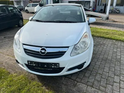 Gebraucht Opel Corsa 80 PS (58 kW) 2010 Weiß Kleinwagen