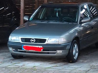 Gebraucht Opel Astra 75 PS (55 kW) 1996 Limousine