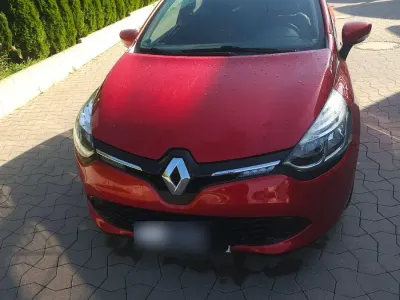 Gebraucht Renault Clio IV LIMITED 90 PS (66 kW) 2015 Rot Limousine