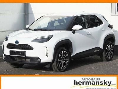 Gebraucht Toyota Yaris Cross Team 92 PS (67 kW) 2023 Weiß SUV
