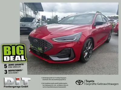Gebraucht Ford Focus ST 280 PS (205 kW) 2024 Fantastic red tc metallic / da Limousine