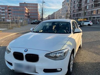 Gebraucht BMW 116 120 PS (88 kW) 2012 Weiß Kleinwagen