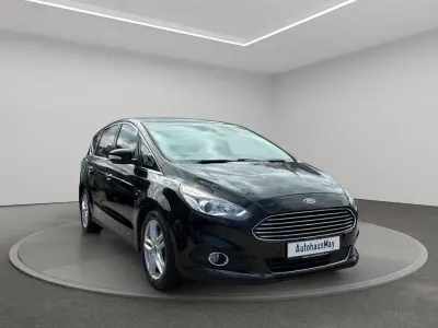 Käytetty Ford S-MAX Titanium 150 HP (110 kW) 2017 Musta Tila-auto