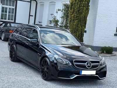 Mercedes E63 AMG