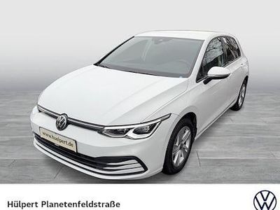 Gebraucht VW Golf VIII Life 131 PS (96 kW) 2023 Weiß Limousine