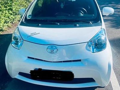 Toyota iQ