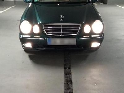 Gebraucht Mercedes E280 204 PS (150 kW) 1999 Grün Limousine